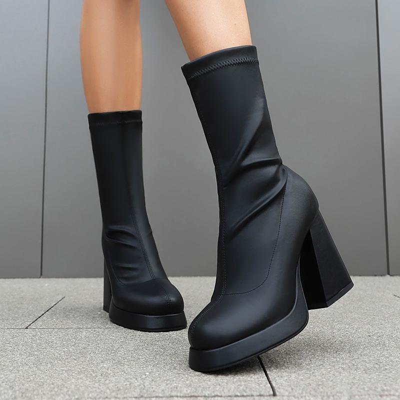 FEINLINA Women's Black Matte Ankle Boots with Chunky Heel and Stylish Comfort